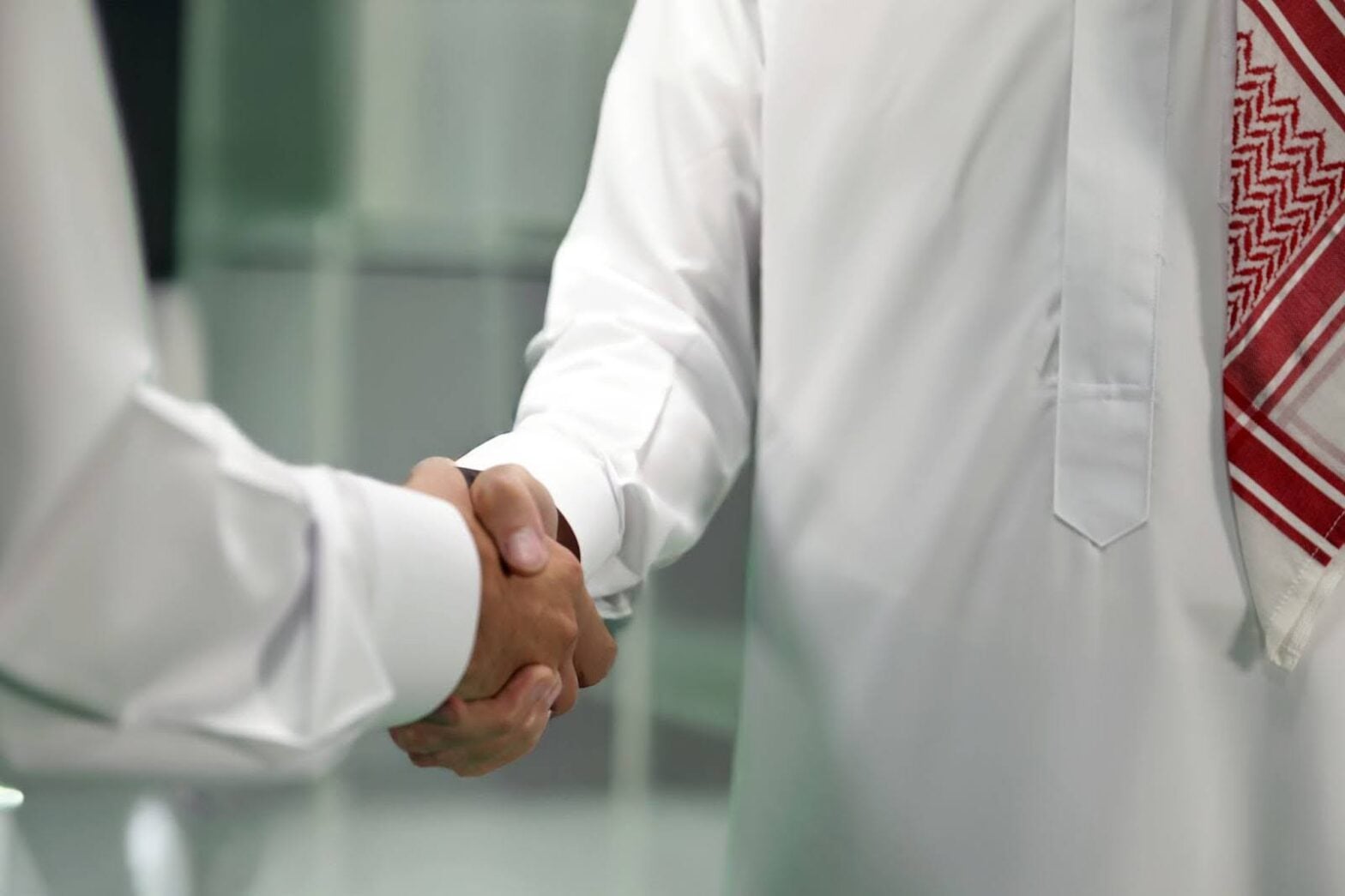 Can Your UAE Registered Company Expand into Saudi Arabia Legal Routes